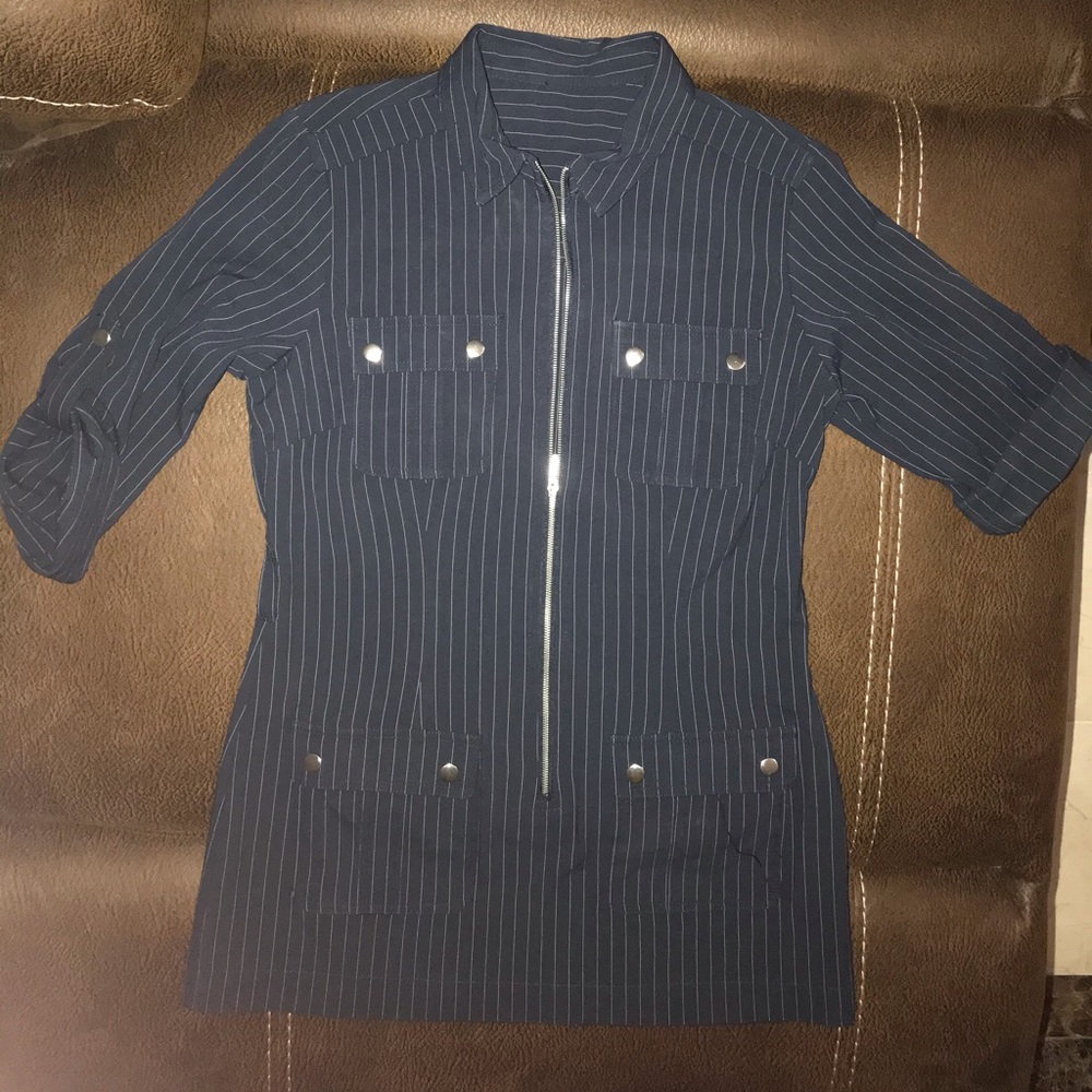 Stretch 3/4 sleeve top.